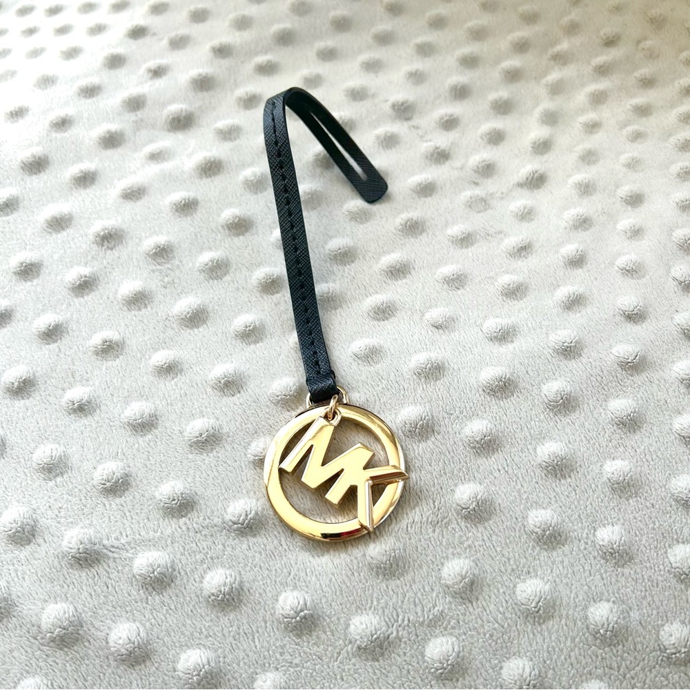 Michael Kors MK Purse Bag Tag Charm gold with leather strap